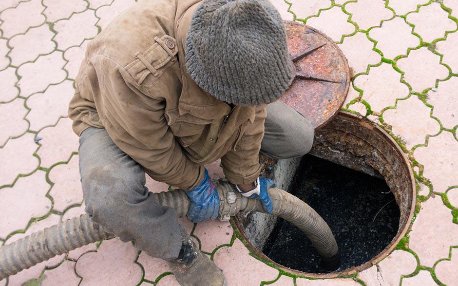 déboucher canalisation tout al egout Buc